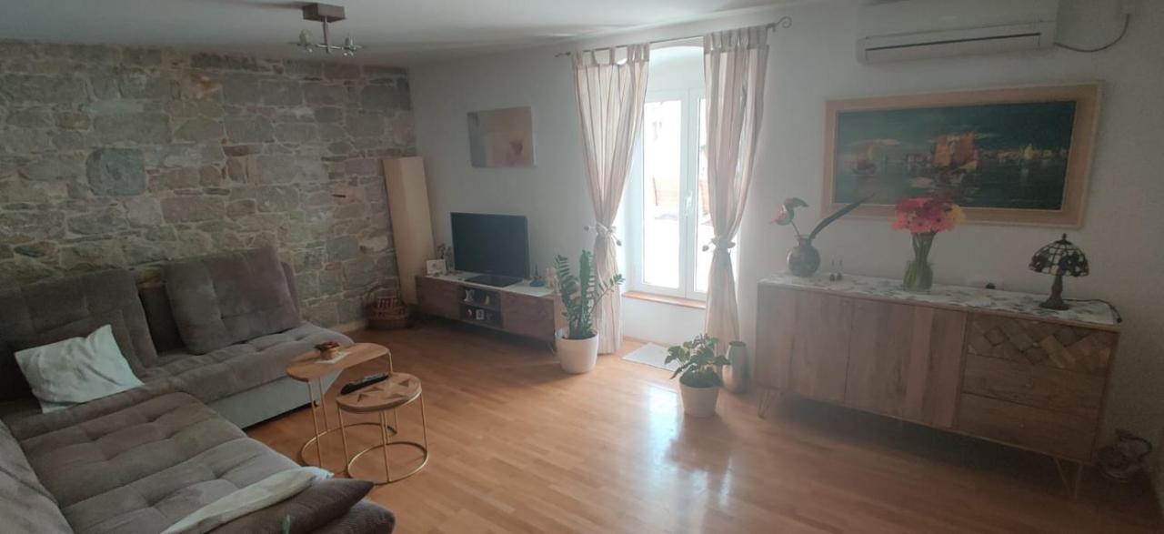 Apartment Elena Rooms Σπλιτ Εξωτερικό φωτογραφία