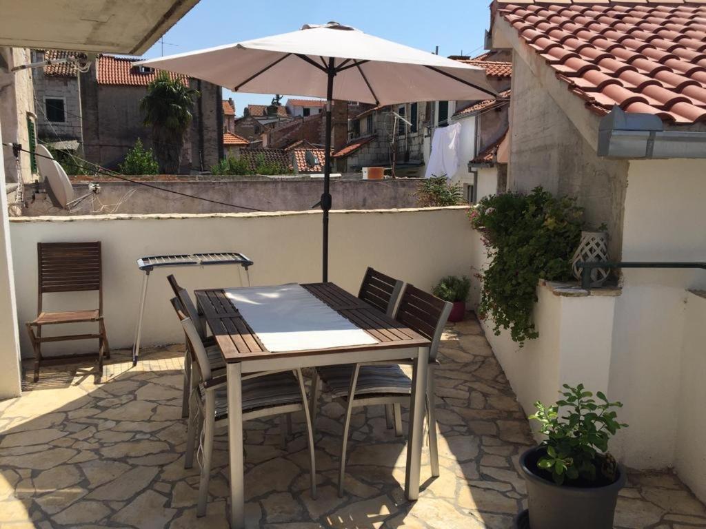 Apartment Elena Rooms Σπλιτ Εξωτερικό φωτογραφία